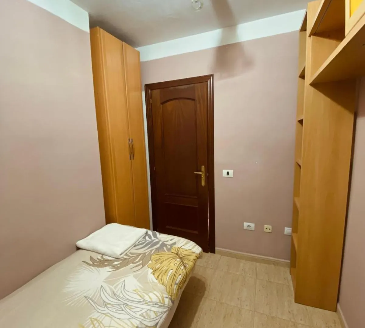 Apartment With 2 Rooms For 3 Persons Arrecife